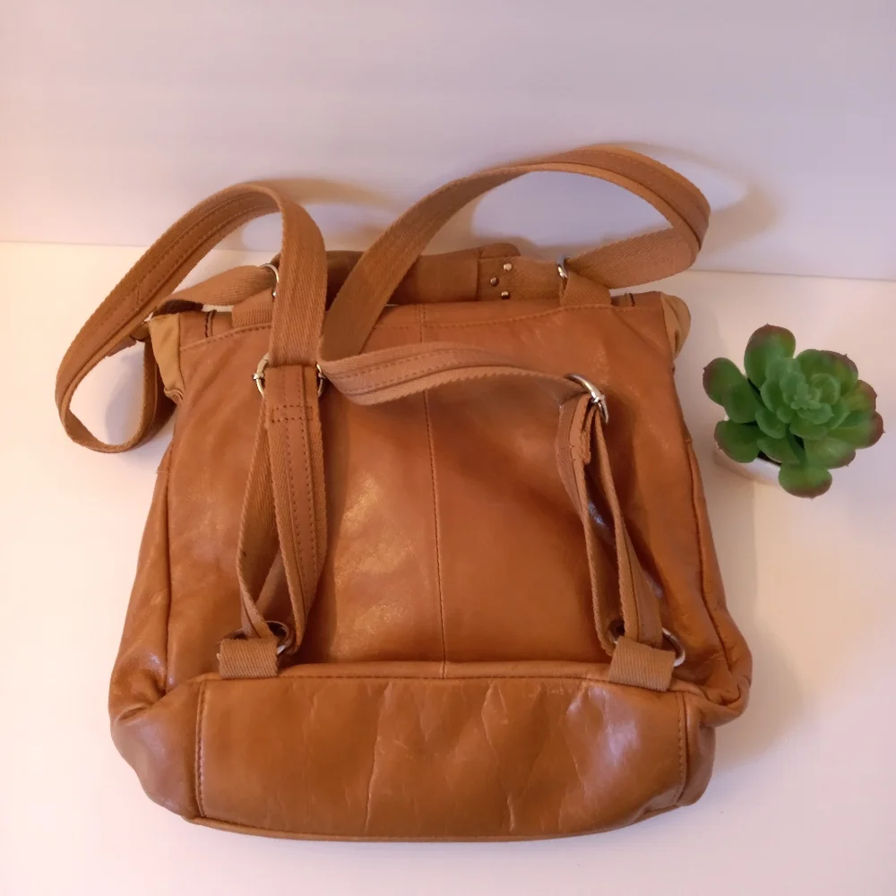 Leather Crossbody Bag in Tan - Stylish Everyday Carry